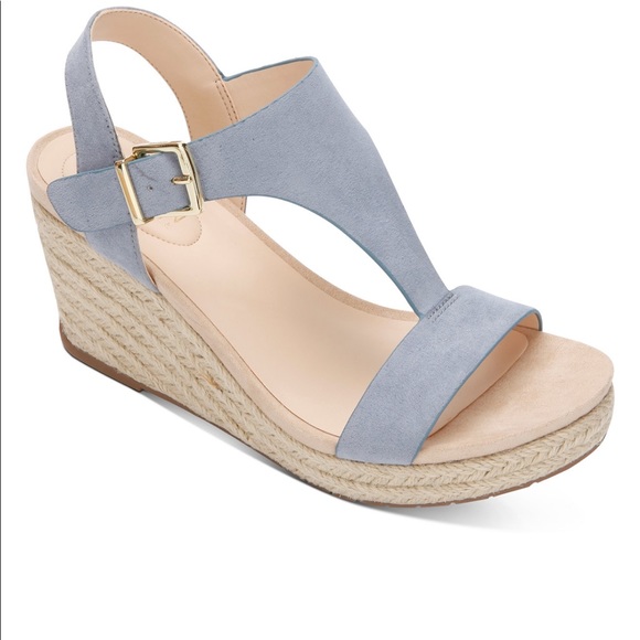 kenneth cole card wedge